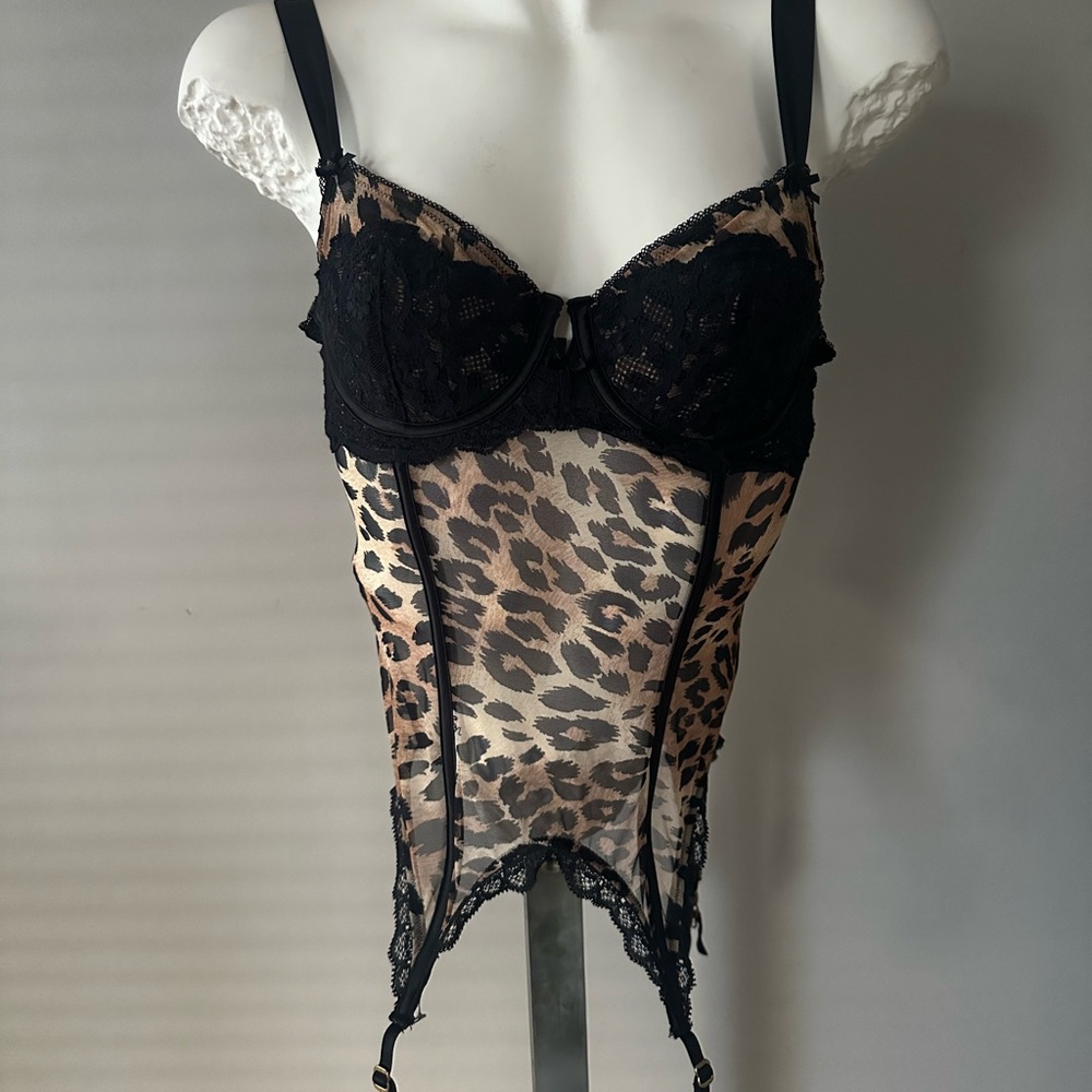 Victoria's Secret Women's Tan and Brown Corset. Size Small